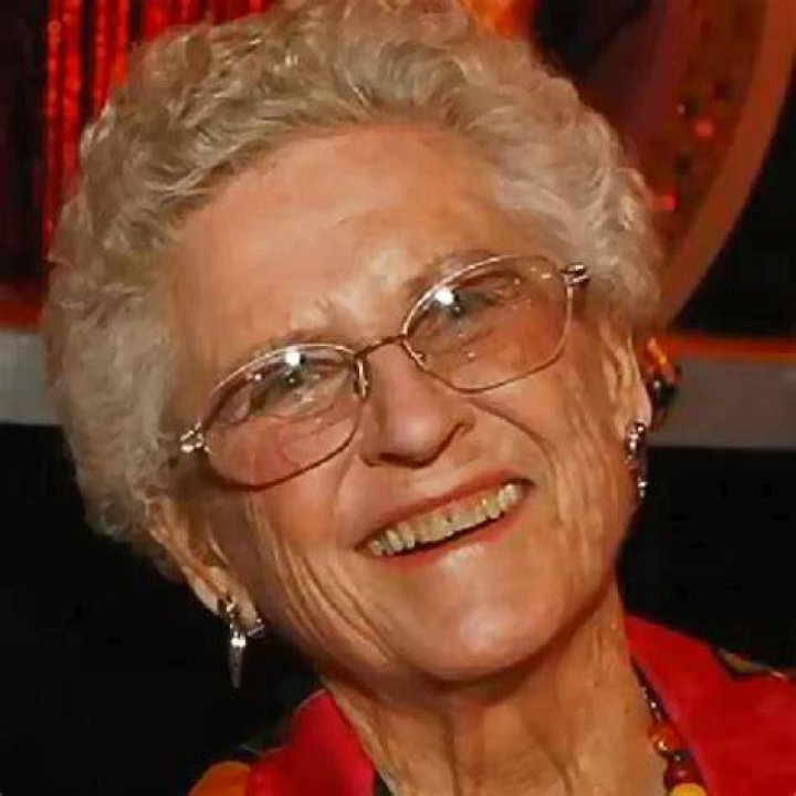 Ann B. Davis Net Worth