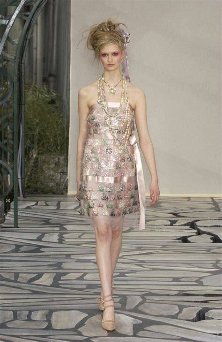 Chanel Spring 2003 Couture Runway
