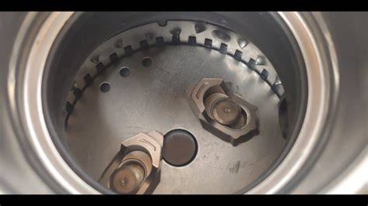 How do you change a garbage disposal blade?