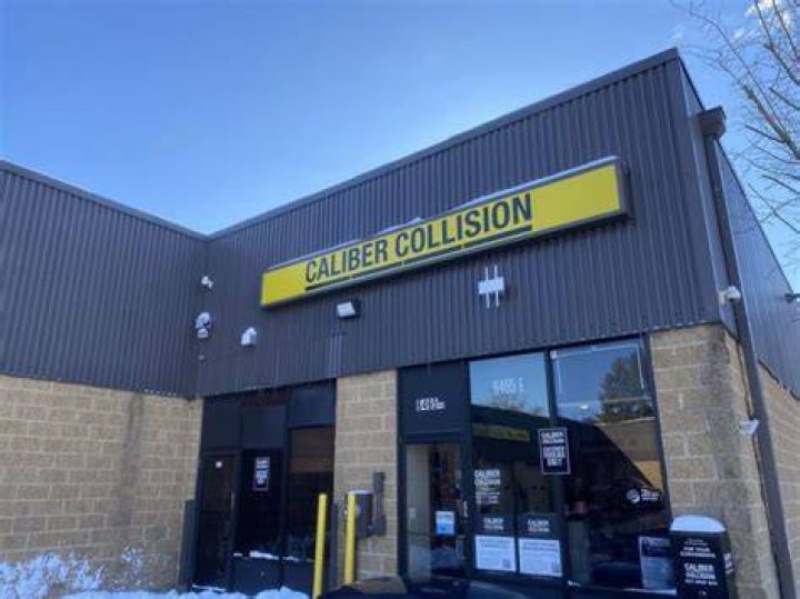 Who bought Caliber Collision?